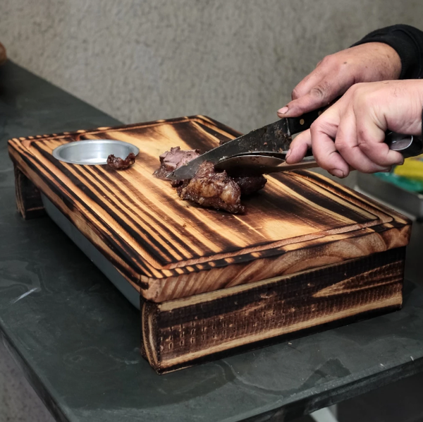 Tábua Inteligente de Madeira Para Churrasco com Gaveta