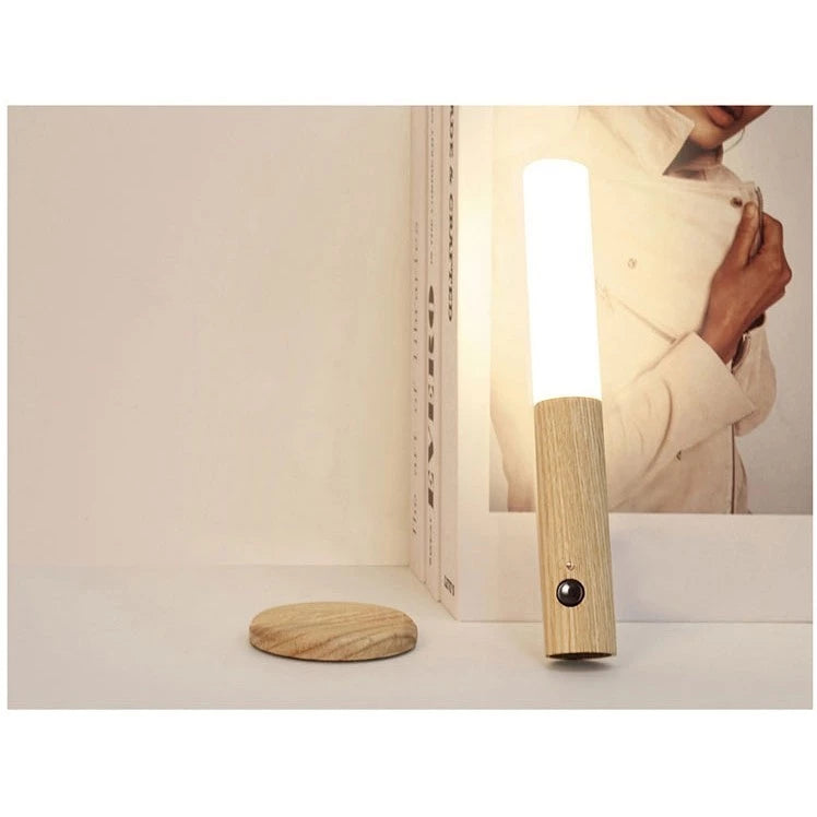 LumeWood - Luminária Led Recarregável com Sensor de Movimento